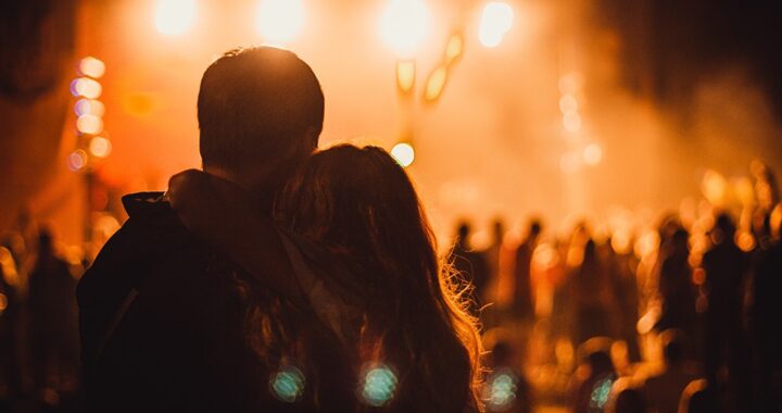 muzyczny-wiecz--r-przy---wiecach-w-brusach-----mag-auto-1752